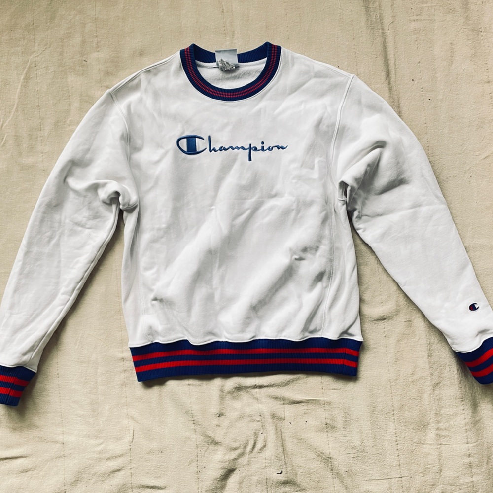 Champion White Sweatshirt with Blue and Red Accents vintage spell out
